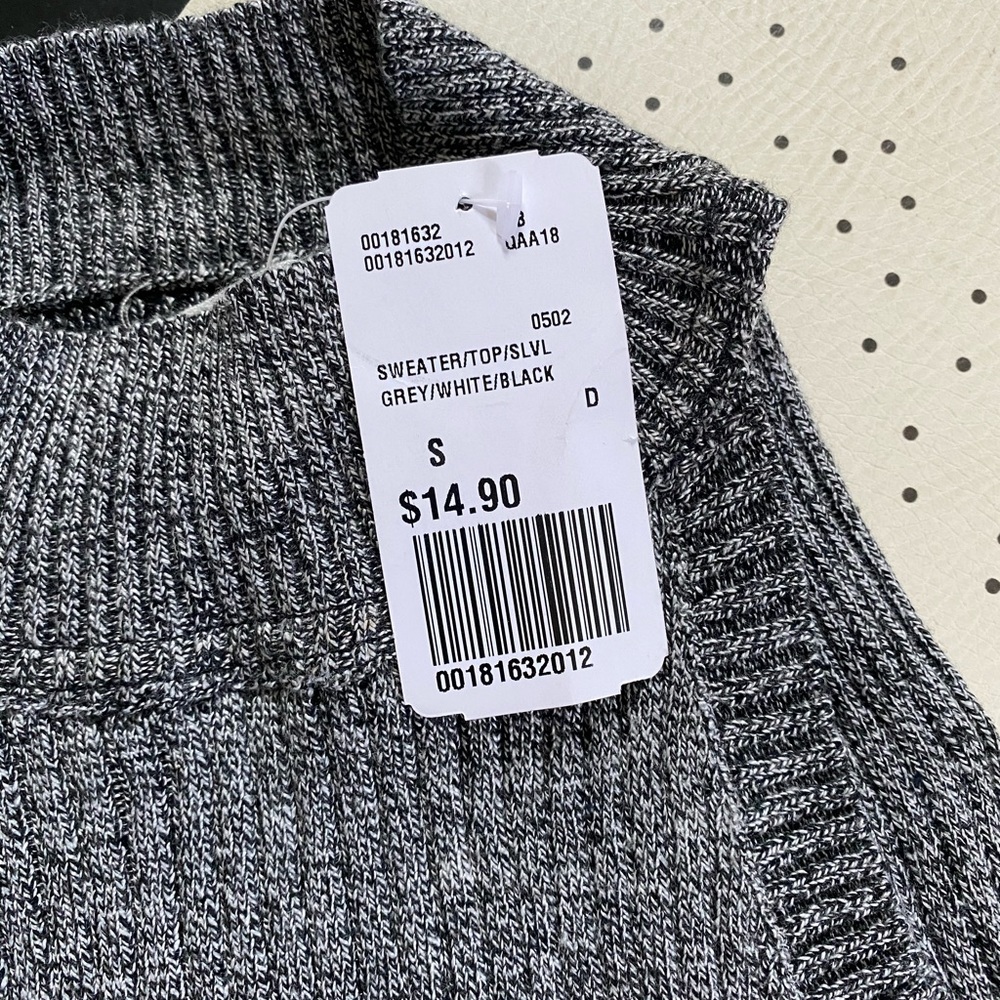 Forever 21 cropped sweater tank